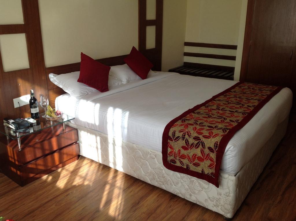 Hotel Woodland Kathmandu Room photo